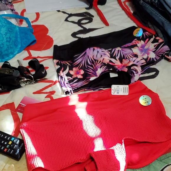 Swing wear - Picture 1 of 4